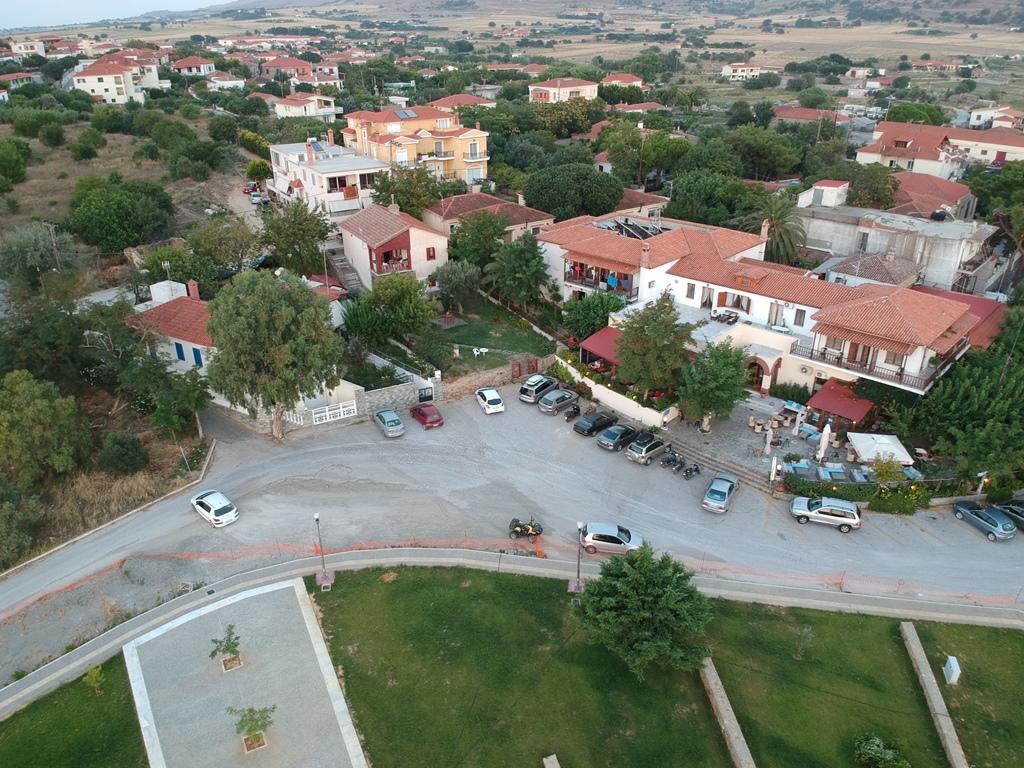 To Kyma Hotel